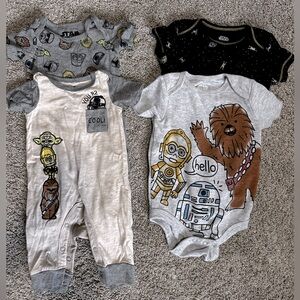 Star Wars newborn - 3/6 infant clothing lot